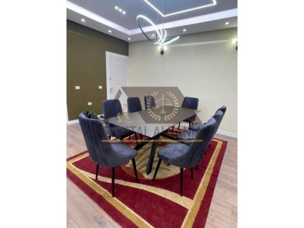 Tirane, jepet me qera apartament 3+1+BLK Kati 2, 170 m² 55.000 Leke (Rruga Namik Resuli)