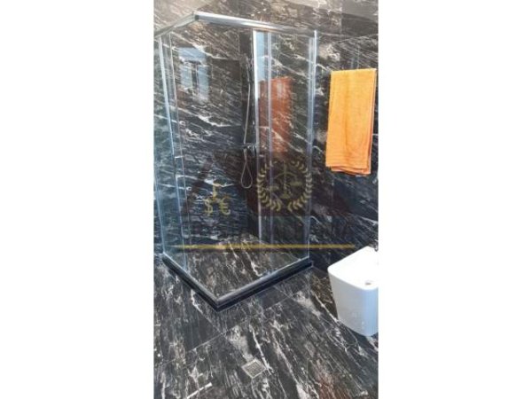 Tirane, jepet me qera apartament 3+1+BLK Kati 2, 170 m² 55.000 Leke (Rruga Namik Resuli)