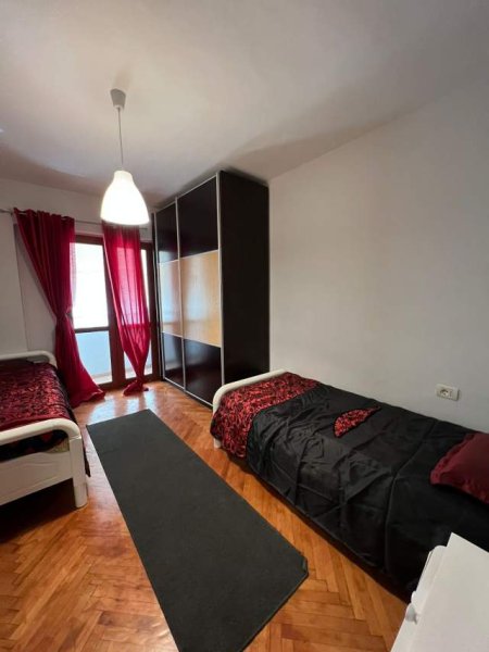 Tirane, jepet me qera apartament 2+1+BLK Kati 4, 60 m² 500 Euro (Pazari i Ri)