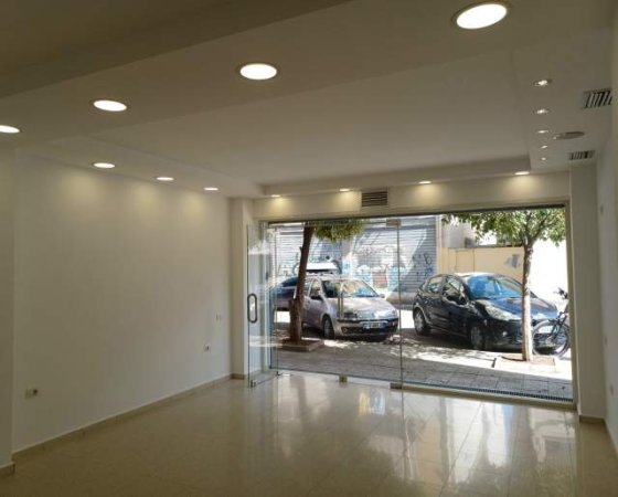 Tirane, shes dyqan Kati 0, 40 m² 2.800 Euro/m2