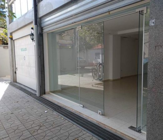 Tirane, shes dyqan Kati 0, 40 m² 2.800 Euro/m2