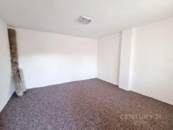 Tirane, jepet me qera apartament 1+1+BLK Kati 2, 80 m² 450 Euro (Pazari i Ri)