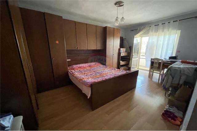 Tirane, jepet me qera apartament 2+1 Kati 5, 92 m² 400 Euro (21 Dhjetori)
