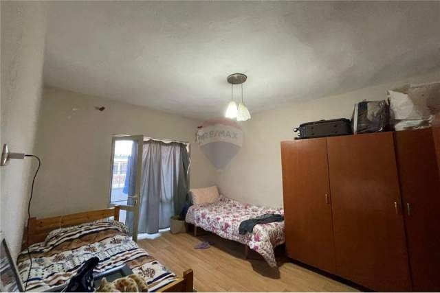 Tirane, jepet me qera apartament 2+1 Kati 5, 92 m² 400 Euro (21 Dhjetori)