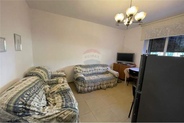 Tirane, jepet me qera apartament 2+1 Kati 1, 82 m² 400 Euro (21 Dhjetori)