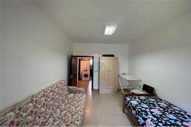Tirane, jepet me qera apartament 2+1 Kati 1, 82 m² 400 Euro (21 Dhjetori)