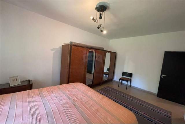 Tirane, jepet me qera apartament 2+1 Kati 1, 82 m² 400 Euro (21 Dhjetori)