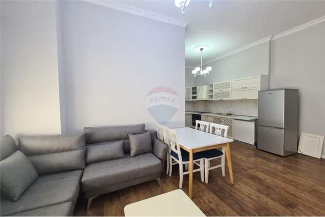 Tirane, jepet me qera apartament 2+1 Kati 2, 90 m² 700 Euro (RRUGA E DURRESIT)