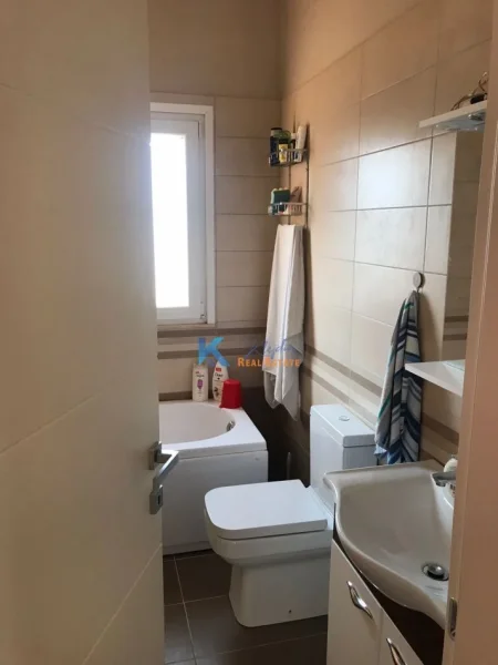 Tirane, shitet apartament 2+1 Kati 4, 105 m² 103.000 € (Selite, afer AKU)