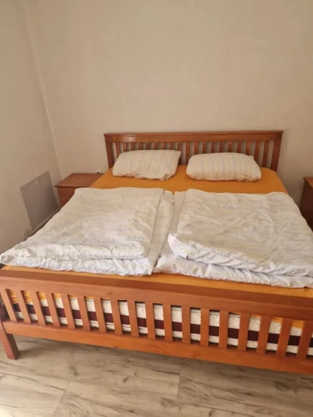Tirane, jepet me qera apartament 2+1 Kati 3, 95 m² 420 € (5 Maj)