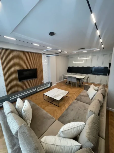 Tirane, jepet me qera apartament 3+1+Aneks+Ballkon Kati 5, 150 m² 2.500 € (Rruga e Kosovareve)