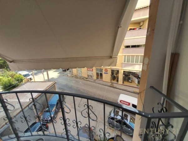 Tirane, shitet apartament 2+1 Kati 2, 103 m² 178.000 € (Stacioni i trenit)