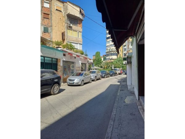 Tirane, jepet me qera ambjent biznesi Kati 0, 45 m² 550 € (rruga e elbasanit)