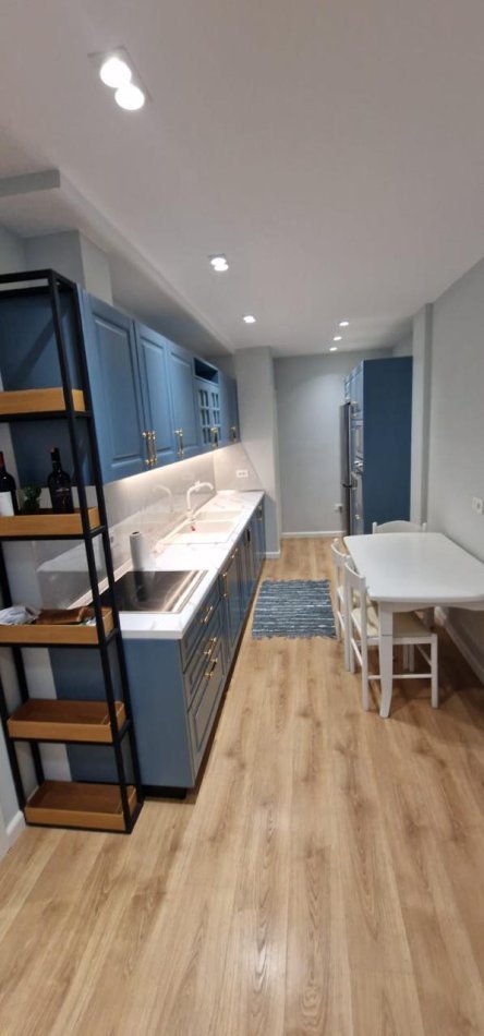 Vlore, shitet apartament 3+1+Aneks+Ballkon , 137 m² 350.000 € (Rruga Perivolo)