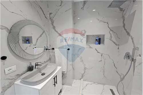 Tirane, jepet me qera 2+1 , 114 m² 1.000 € (TEG - Tegu, Shqipëri)