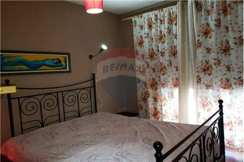 Tirane, jepet me qera apartament 1+1 , 82 m² 550 € (Medar Shtylla - Komuna e Parisit)
