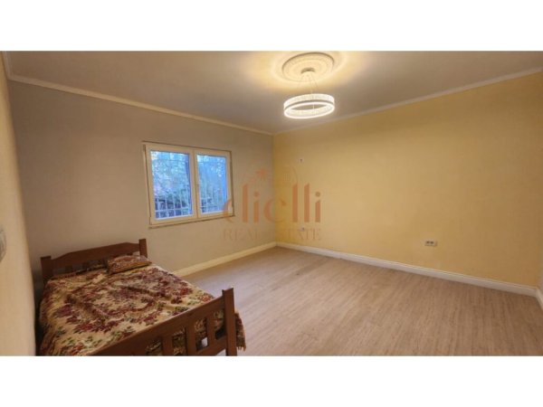 Tirane, shitet 1 Katshe , 102 m² 250.000 € 