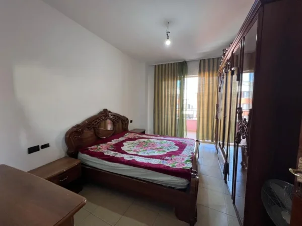 Tirane, jepet me qera apartament 2+1 Kati 8, 85 m² 350 € (Rruga Mikel Maruli)