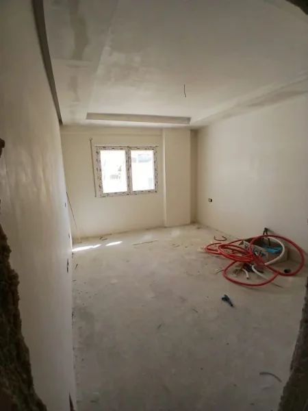 Tirane, shitet apartament 1+1 Kati 3, 100 m² 150.000 € (Laprake)