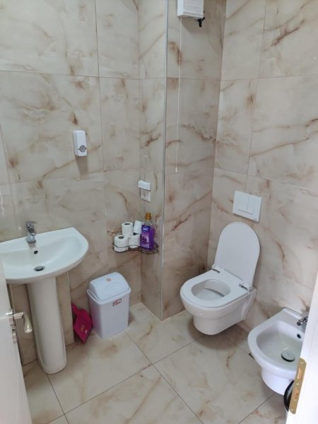 Tirane, jepet me qera 1+1+Ballkon Kati 3, (Astir)