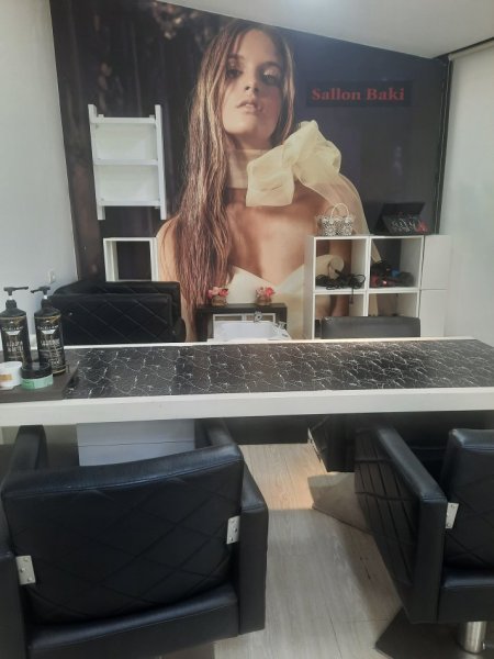 Tirane, shitet aktiviteti biznesi Parukeri Kati 1, 100 m² 22.000 € (Nikolla Tupe,Tirane)