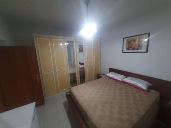Tirane, jepet me qera apartament 2+1 Kati 1, 75 m² 500 € (Gjergj Fishta)