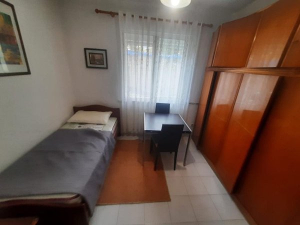 Tirane, jepet me qera apartament 2+1 Kati 1, 75 m² 500 € (Gjergj Fishta)