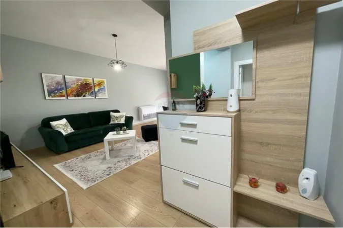 Tirane, jepet me qera apartament 2+1 , 77 m² 500 € (Fusha e Aviacionit)