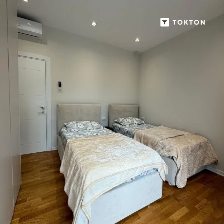 Tirane, shitet apartament 2+1 Kati 4, 115 m² 235.000 € (Rruga Aleksander Moisiu)