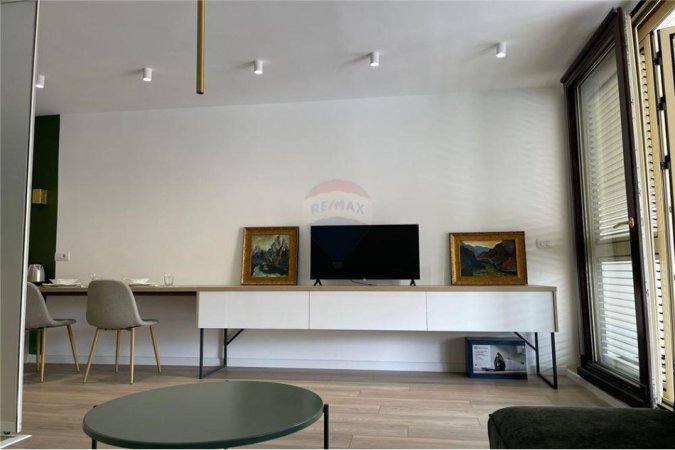 Tirane, jepet me qera apartament 1+1 , 50 m² 750 € (APARTAMENT 1+1 PER QIRA TE MYSLYM SHYRI)
