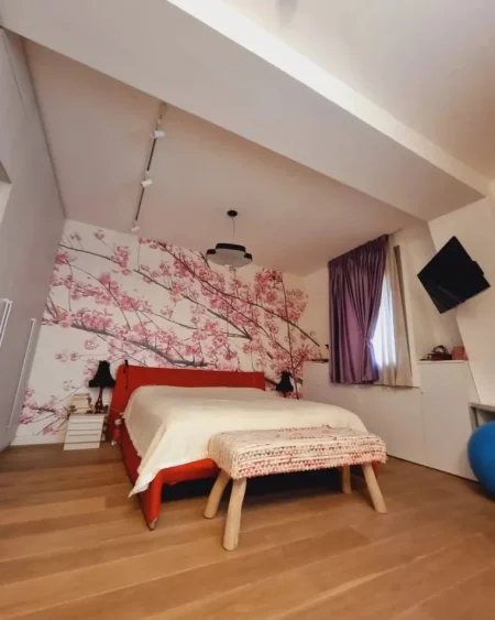 Tirane, shitet apartament 2+1 , 160 m² (069 608 5775)