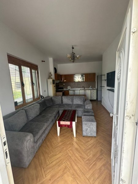 Tirane, jepet me qera apartament 2+1 Kati 2, 90 m² 350 € (Don Bosko)