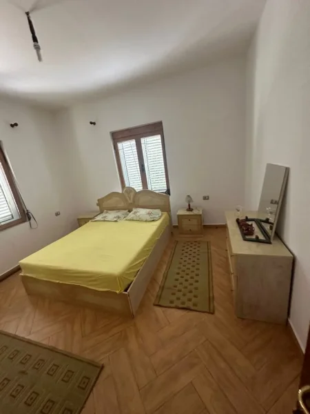 Tirane, jepet me qera apartament 2+1 Kati 2, 90 m² 350 € (Don Bosko)