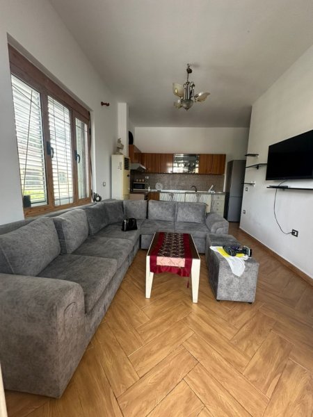 Tirane, jepet me qera apartament 2+1 Kati 2, 90 m² 350 € (Don Bosko)