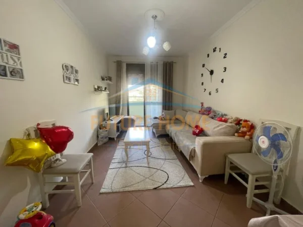 Tirane, shitet apartament 1+1 Kati 1, 60 m² 88.000 € (5 MAJI)