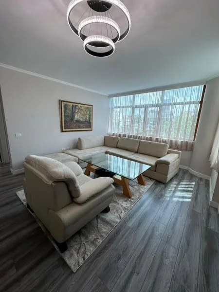 Tirane, jepet me qera apartament 2+1 Kati 6, 90 m² 600 € (Stacioni i Trenit)