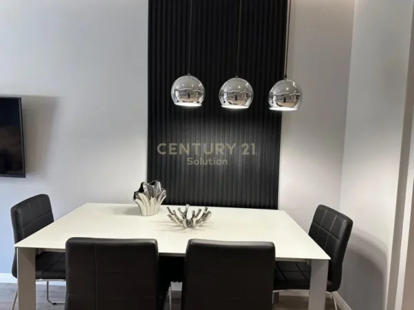 Tirane, jepet me qera apartament 2+1 Kati 2, 115 m² 800 € (komuna)