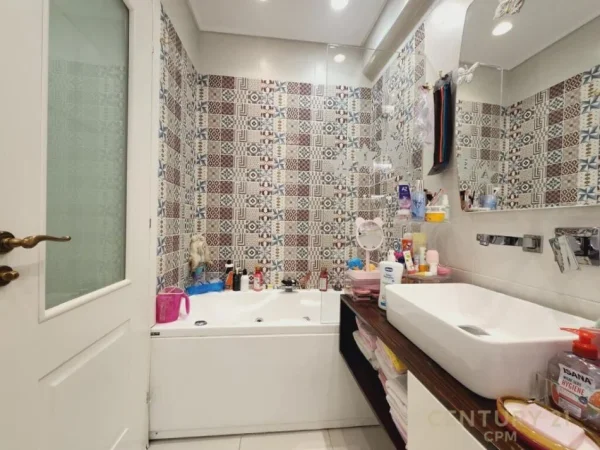 Tirane, shes apartament 3+1+3 , 182 m² 340.000 € (Kodra e Diellit Residence)