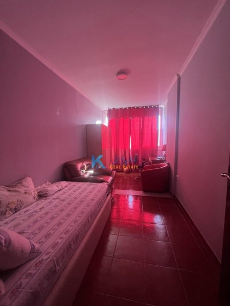 Tirane, jap me qera apartament 3+1+Ballkon Kati 9, 125 m² 600 € (Komuna e Parisit)