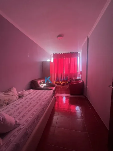 Tirane, jap me qera apartament 3+1+Ballkon Kati 9, 125 m² 600 € (Komuna e Parisit)