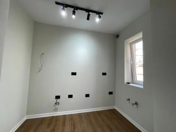 JEPET ME QIRA, APARTAMENT 3+1, RRUGA MYSLYM SHYRI, TIRANË, 700 EURO/MUAJ
