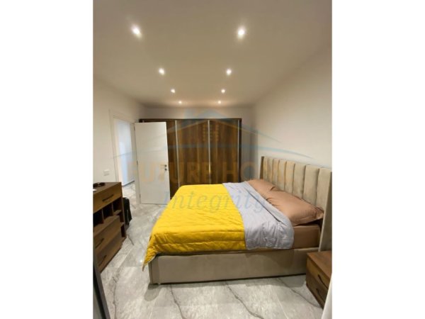 Tirane, jepet me qera 1+1+post parkimi Kati 2, 64 m² 500 € (Oxhaku)