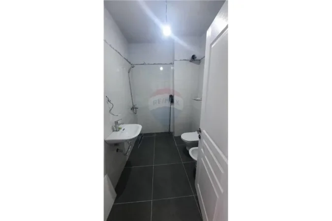 Tirane, shitet apartament 1+1+Ballkon Kati 6, 66 m² 97.500 € (Rruga Xhafize Keko - ASL - Porcelan - Xhamlliku, Albania)