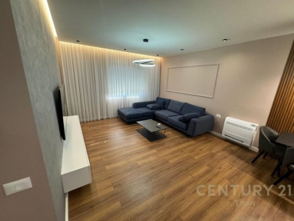 Tirane, shitet apartament 2+1+Ballkon Kati 5, 107 m² 153.000 € (Terminali i Veriut te Kthesa e Kamzes)      Titan95791
