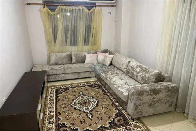 Tirane, jepet me qera apartament 2+1+Ballkon Kati 7, 91 m² 600 € (Komuna e Parisit)
