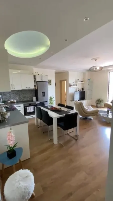 Tirane, shes apartament 2+1 Kati 8, 122 m² 185.000 € (Rruga Gramoz Pashko)