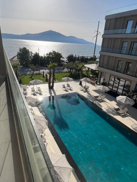 Apartament 1+1ne Radhime ne shitje buze detit .