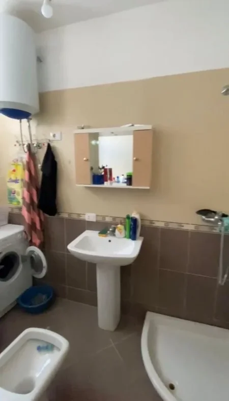 Tirane, shitet apartament 2+1 Kati 8, 99 m² 150.000 € (Rruga Gramoz Pashko)