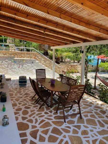 Himare, shitet Vile ne plazh 3 Katshe Kati 3, 1.700 m² 700.000 € (HIMARE)