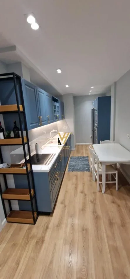 Dhermi - Palase, shitet apartament 3+1+Ballkon Kati 5, 137 m² 350.000 € (DHERMI)